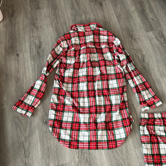 Carters mom & dad matching PJs - PJ shirt for mom- medium / pants for dad XL - Picture 11 of 11